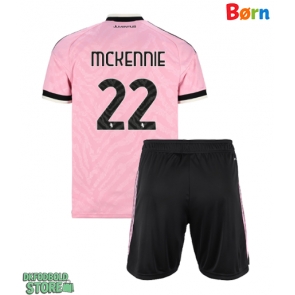 Juventus Weston McKennie #22 Replika Babytøj Udebanesæt Børn 2026-27 Kortærmet (+ Korte bukser)